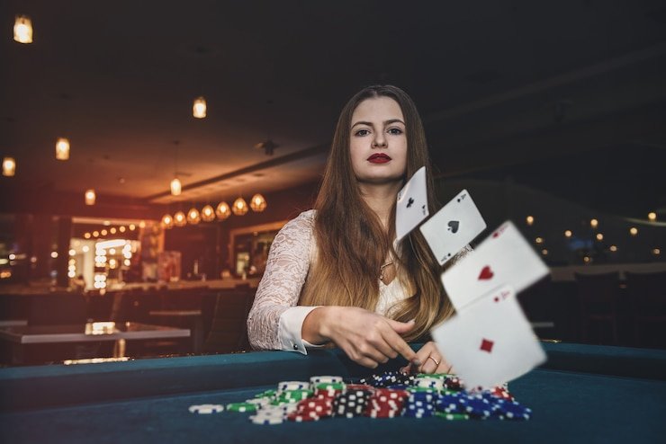 Layar permainan Money Train menampilkan reel, simbol, dan fitur bonus di platform bighoki88